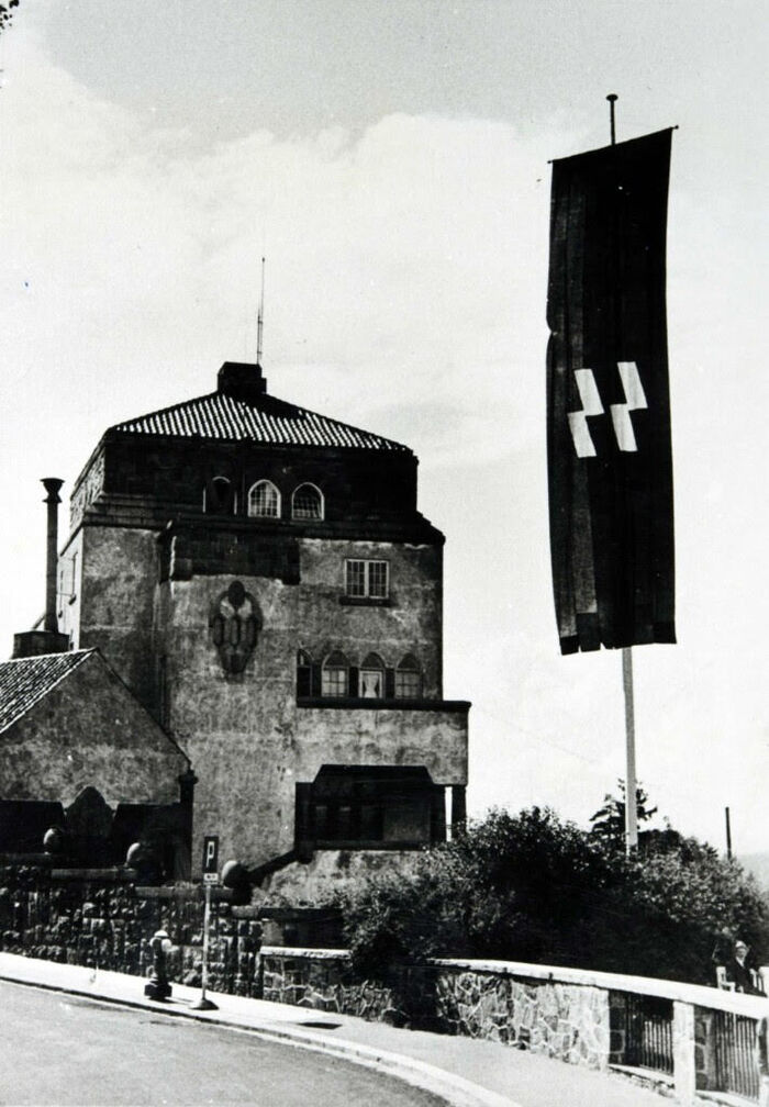 Bildet kan inneholde: monokrom fotografering, monokrom, svart og hvitt.